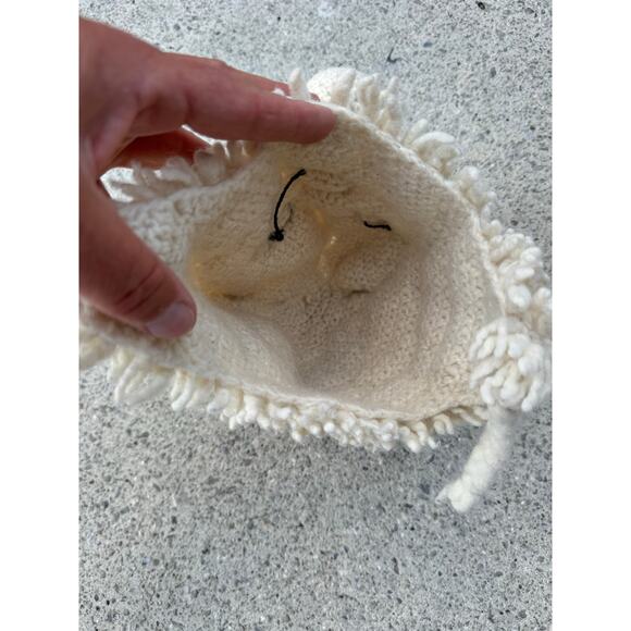 Alpaca hat, Kids size 4-8, stretchy & Flexible sizing, Wool Blend - Picture 3 of 4